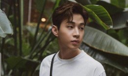 刘宪华家世爆料视频播放,豪门背景曝光，家族实力令人咋舌